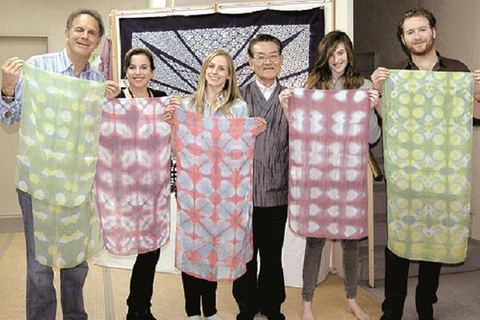 Corso di sciarpe shibori Itajime al Museo Shibori di Kyoto