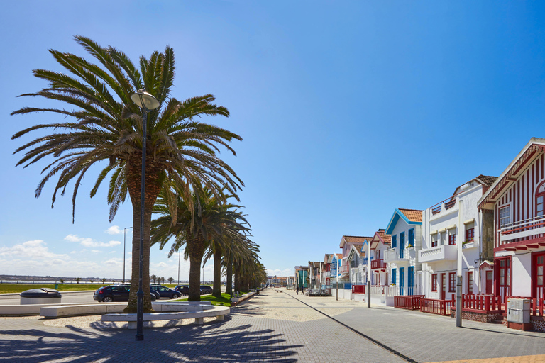 From Porto: Aveiro, Costa Nova and Válega Church Full Day Tour in Spanish Without Moliceiro Cruise