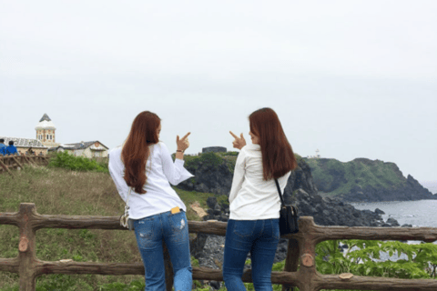 Jeju: UNESCO Sites Tour with Haenyeo Show(Eastern)