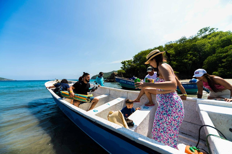 Santa Marta: Tour Playa Cristal Tayrona Park from the city of Cartagena Santa Marta: Playa Cristal Tayrona Park Tour from Cartagena City