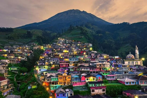 Yogyakarta: Nepal Van Java e tour delle cascate di Kedung KayangYogyakarta: tour del Nepal Van Java e delle cascate di Kedung Kayang