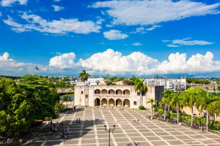 Santo Domingo: Small Group Tour with Cable Car from Bayahibe