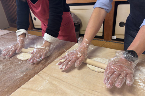 Tokyo: Mt Fuji, Lake Cruise and Noodles Making Experience Spectacular Fuji: Nature & Local Flavors