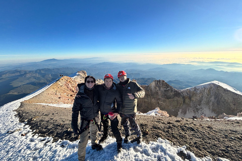 Pico de Orizaba Summit: 2-Day Tour with Gear and Personalized Tour Guide Pico de Orizaba Summit: 2-Day Tour with Equipment and Personalized Guide