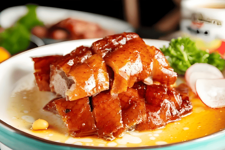 Guangzhou: Cantonese Dinner& Chinese Tea Ceremony with Local