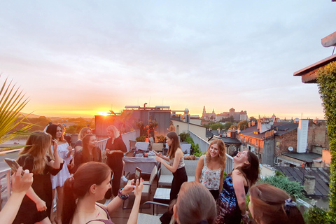 Krakow: Reservation at a Hidden Rooftop Bar with 1 Cocktail