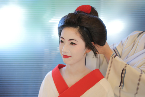 Templo kiyomizu de Kyoto: sessão de fotos do casal Maiko e Samurai