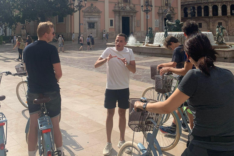 Valencia: Tour della città in E-Bike/Bike con GuidaTour in bicicletta con guida