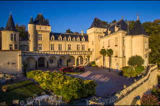Château de La Rivière: zwiedzanie z przewodnikiem i degustacja potraw w języku francuskim