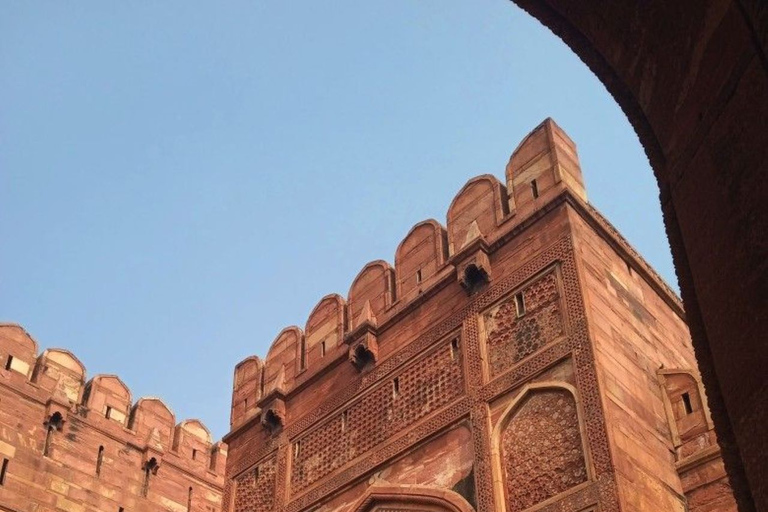 Ganzer Tag: Agra-Sightseeing-Tour mit Guide im Privatwagen.