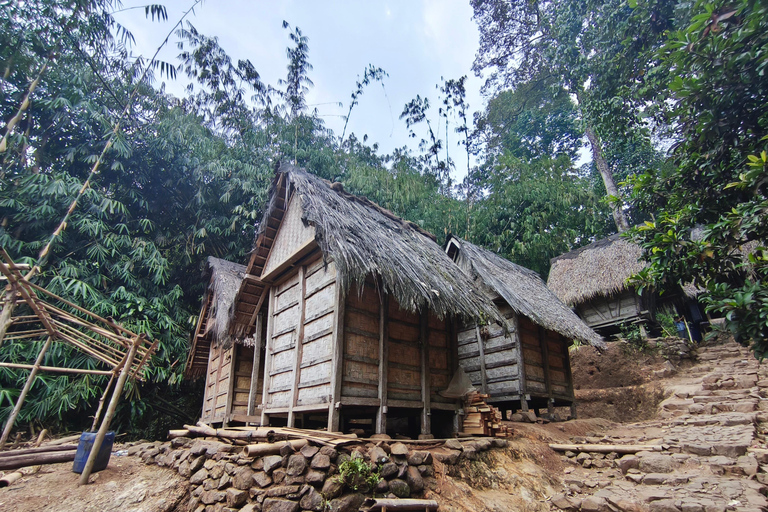 From Jakarta: Baduy Village Guided Tour & Learn Weave Cloth