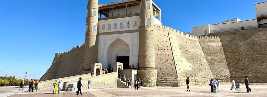 Cours cachées de Boukhara : thé, légendes et vie locale
