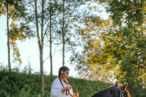 Perth, Jarrahdale: Private Horseback Ride and Picnic Perth, Jarrahdale: 1h Private Horseback Ride