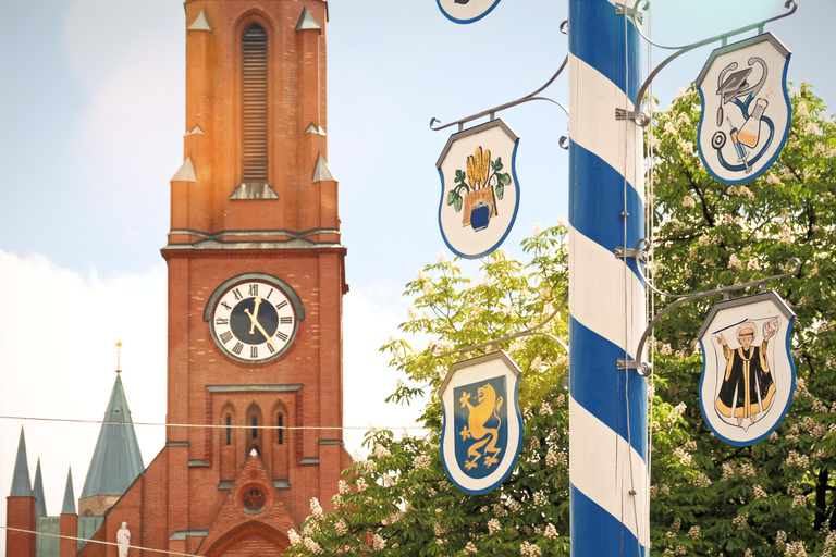 Munich: Romantic Vintage Car Tour! Highlights & Secrets, including a guide Munich: Romantic Vintage Car Tour! Highlights & secrets, including a guide