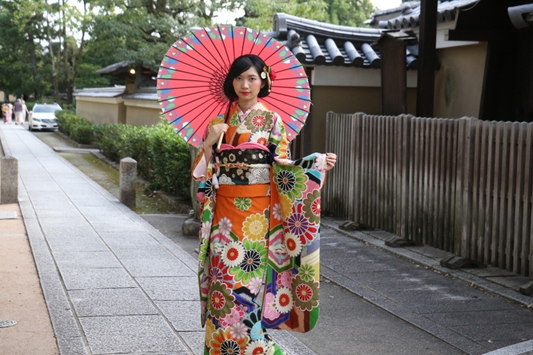 Traditionelles Kimono-Verleih-Erlebnis in KyotoGion(Historischer Bezirk von Kyoto)