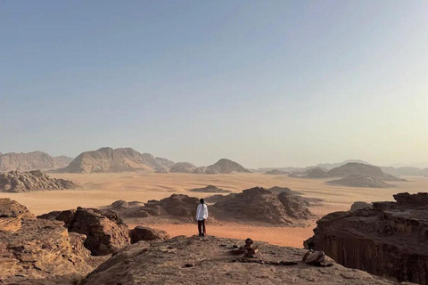 Wadi Rum: Full-Day Jeep Tour with Bedouin Dinner and Cave