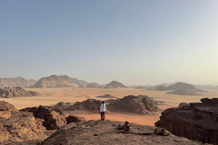 Wadi Rum: Full-Day Jeep Tour with Bedouin Dinner and Cave