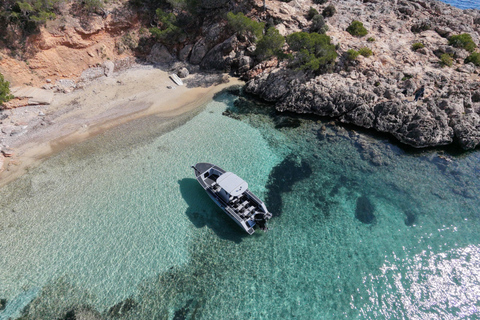 Palma Bay Boat Tour with Swim Stop, Paddle Boarding & Sea Scooter