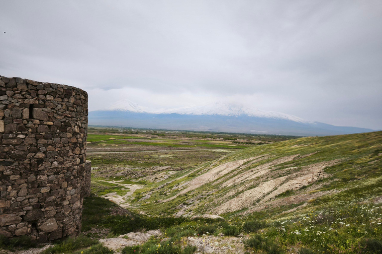Tbilisi: Private Ride to Yerevan with Wine Tasting