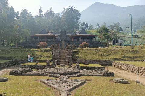 JAKARTA: WYCIECZKI PO JAWIE DO BANDUNG/YOGYAKARTA/BROMO/IJEN