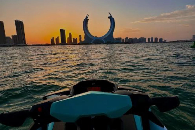 Doha: Ein besonderes Jetski-Abenteuer am Katara Beach ViewDoha: Jetski-Abenteuer am Katara Beach View