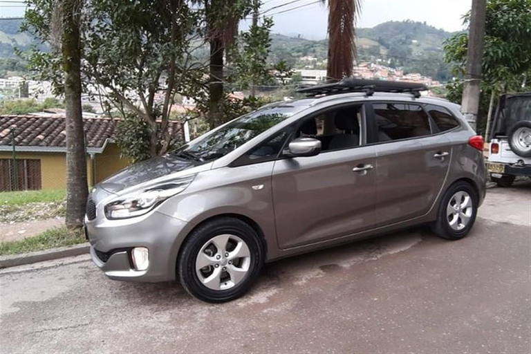 Medellín: Private Airport Transfer