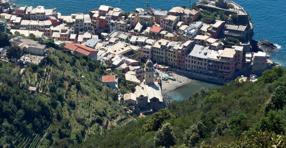 Guided hike on the off-the-beaten-path trails of Cinque Terre