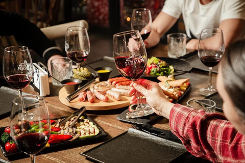 Yerevan: Wine Night Tour with Retro Car Transfers & Photos