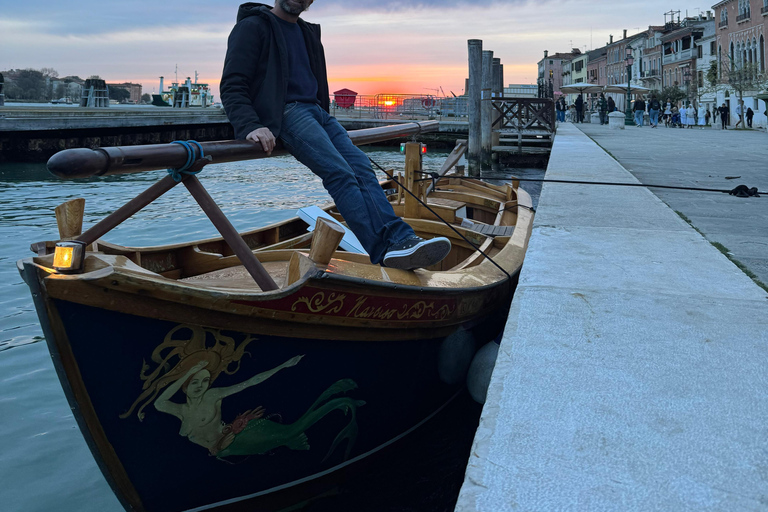 Venice: 1.5h Sunset Lagoon Cruise on Traditional Wooden Boat
