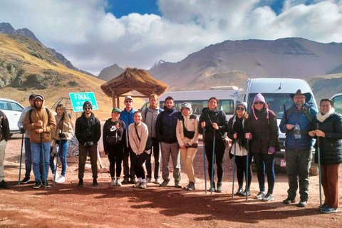 Cusco: Montagna Arcobaleno con pasti e Valle Rossa (facoltativo)