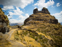 Desde Cusco, Excursión de 2 días a Waqrapukara - Housity
