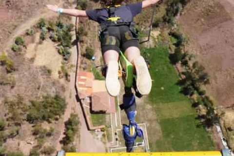 Extreme activity : Bungee jumping