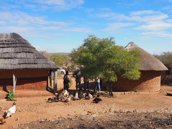 Rondleidingen door Victoria Falls Village