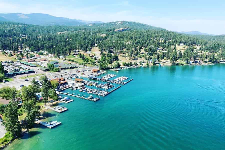 Flathead Lake: Parasailing-Flug mit Bergpanorama. Foto: GetYourGuide Flathead Lake: Parasailing-Flug mit Bergpanorama. Foto: GetYourGuide