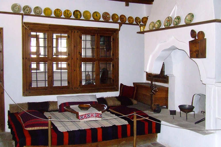 Day Tour Bucharest: Bulgarian History, Fortress & Traditions