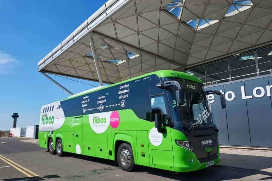 London: Einfacher Shuttlebus zum/vom Flughafen Stansted (STN). Foto: GetYourGuide London: Einfacher Shuttlebus zum/vom Flughafen Stansted (STN). Foto: GetYourGuide