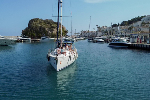 La Herradura: Passeio de barco a vela e observação de golfinhosNavegação e observação de golfinhos - experiência compartilhada (3h)