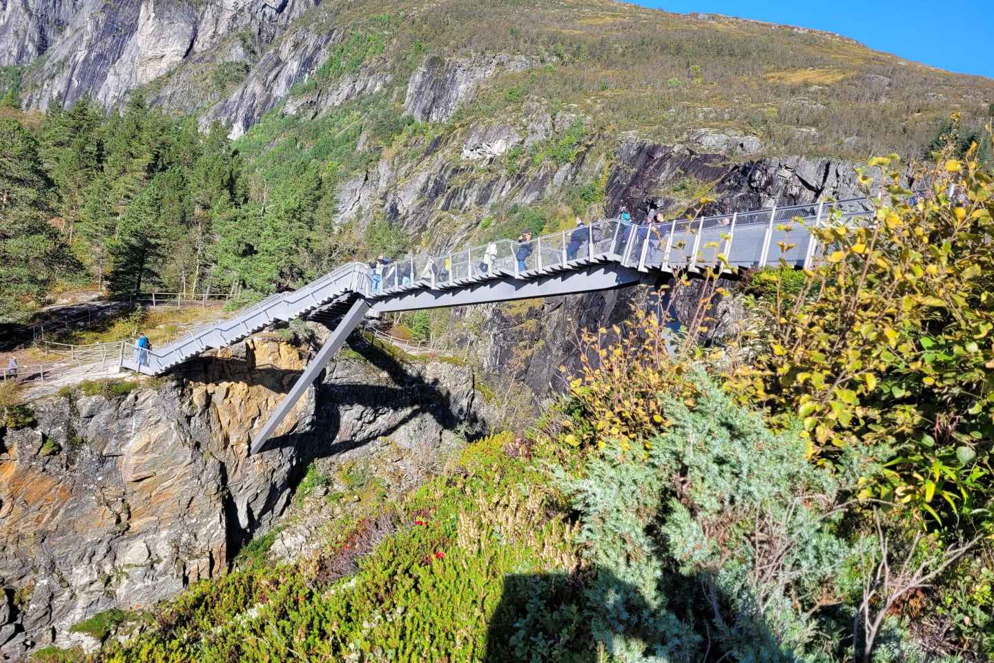 Eidfjord: Voringsfossen Waterfalls