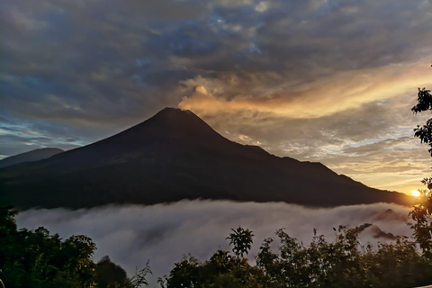 Yogyakarta:Mount Merapi Night Lava Flow or Sunrise Hike Tour Sunrise & Lava Flow View