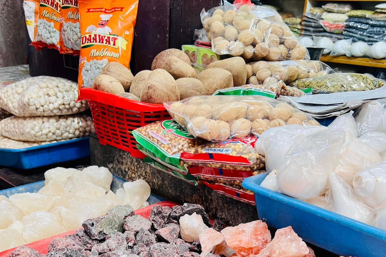 Kathmandu: Private Tour with Food Tasting & Swayambhu Sunset