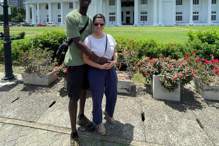 From Negombo: Colombo City Tour with Transfers