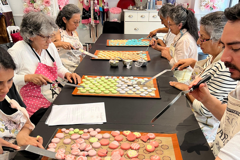 Parigi: Laboratorio di preparazione dei macaron di Montmartre