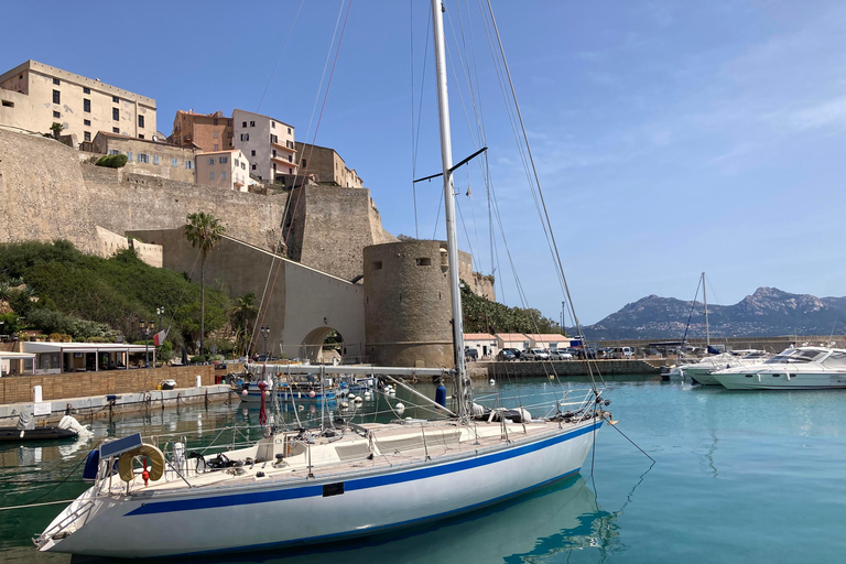 Calvi: 3-hour sailboat excursion, swimming & snorkeling in the Gulf