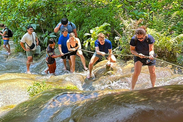 Geniet van de Sticky Waterval & Chet Si Fontein Nationaal Park