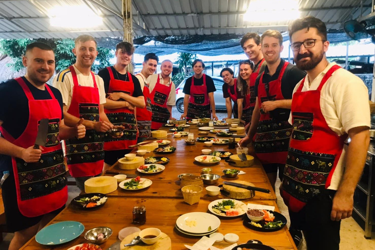 Chiang Mai : Cours de cuisine, visite du marché et du jardin d'herbes thaïlandaises