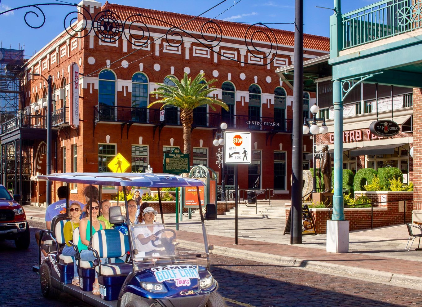 Tampa: Guidet byrundtur i Deluxe Street Golf Cart