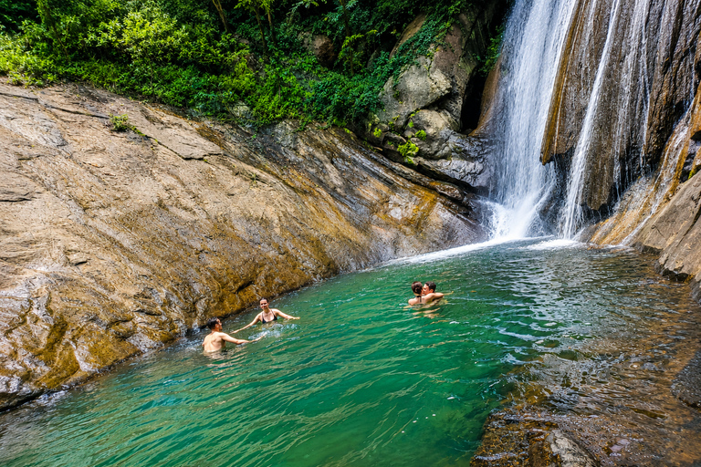 Ella: Hidden Trails Tuk-Tuk Tour with Waterfalls