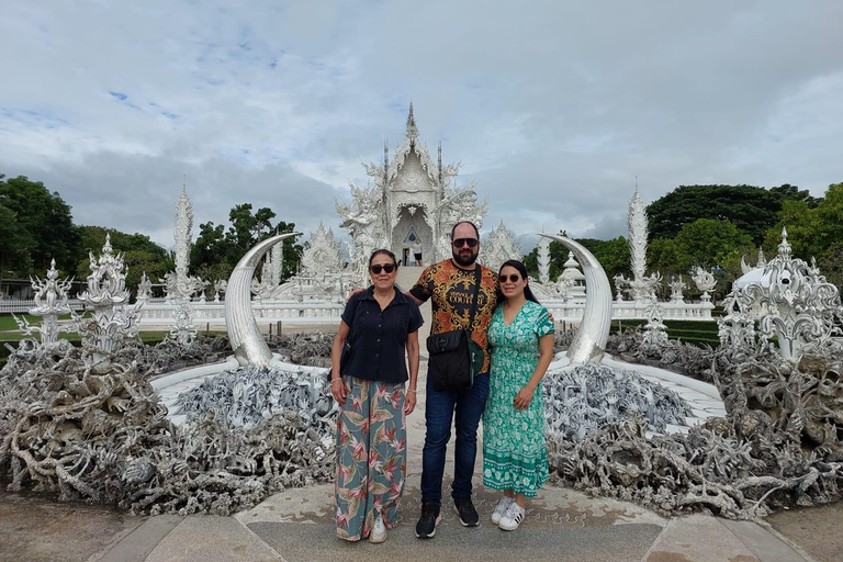 Chiang Rai: Top Temples & Signature Attractions ~Free Buffet