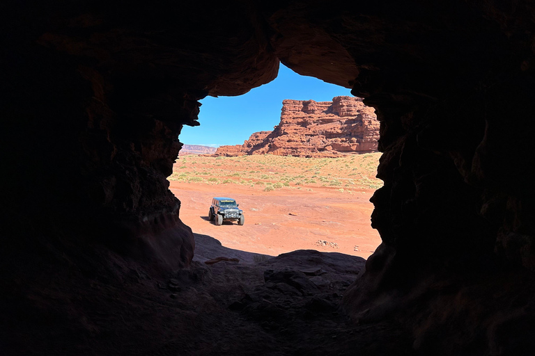 Moab: Private Scenic Jeep Tour with Guide