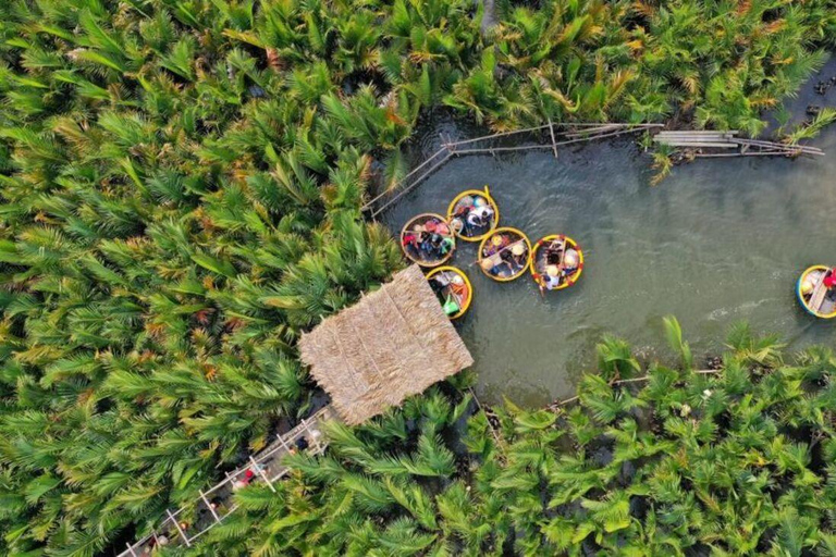 Hoi An: Corso di cucina ecologica di Bay Mau con mercato e cesto in barca